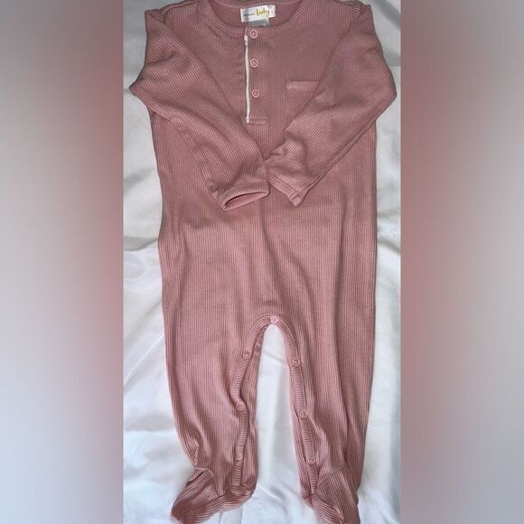 Bloomie’s Baby Other - Bloomie’s baby footie